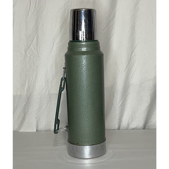Vintage Stanley Aladdin Green Thermos 1 Qt Model A944DH w/ Cup & Stopper USA - Picture 4 of 11